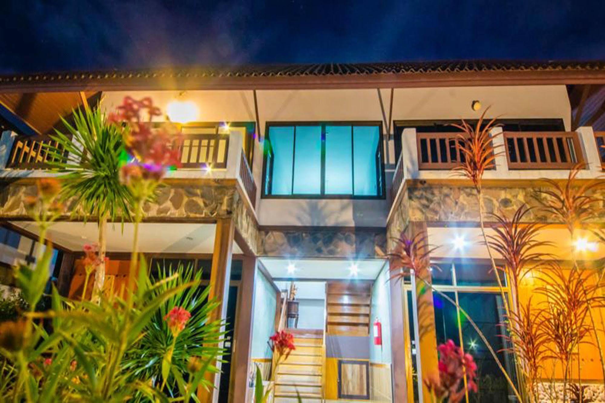 Baanrimnam Resort Трат Екстер'єр фото
