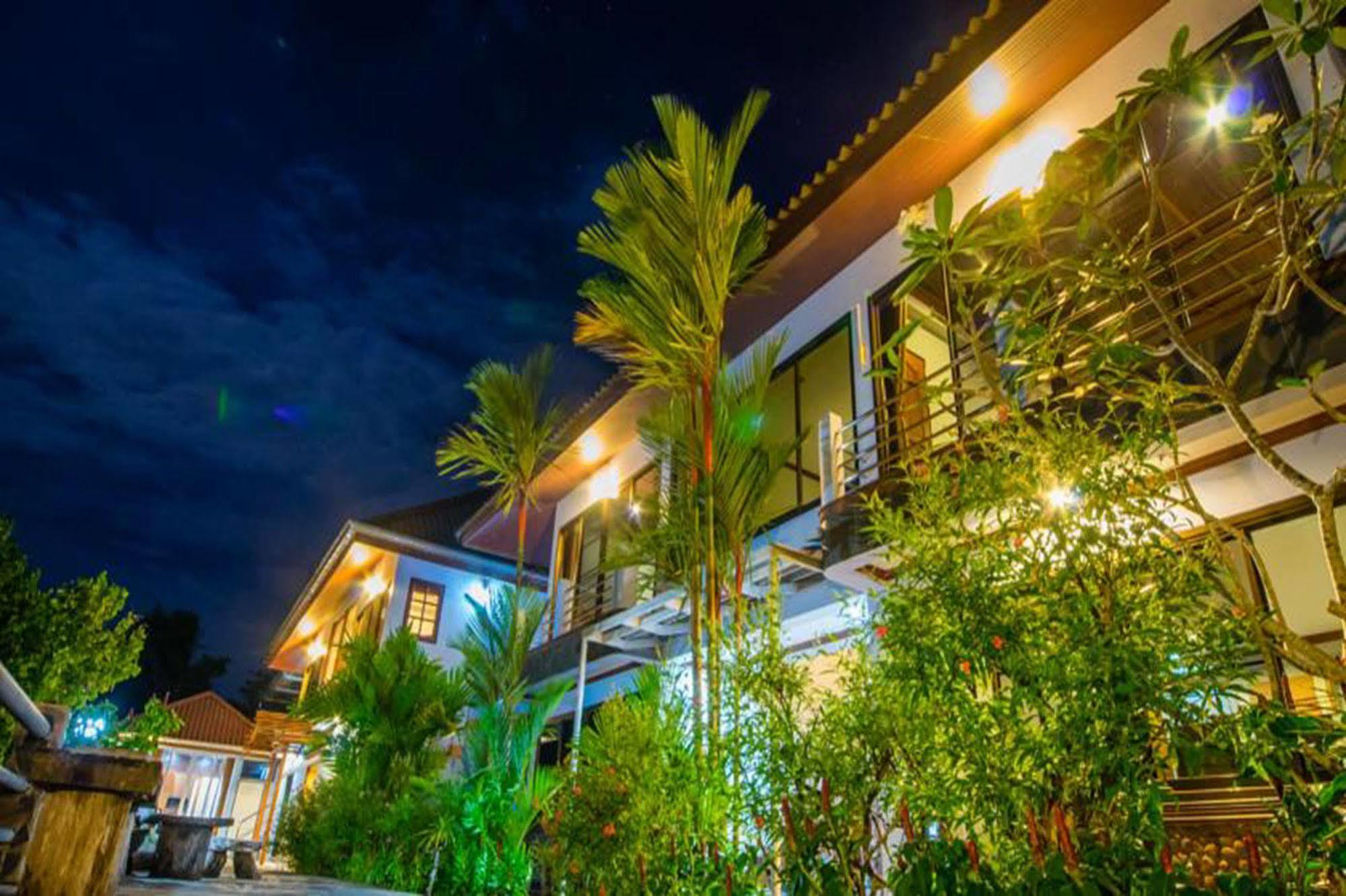 Baanrimnam Resort Трат Екстер'єр фото