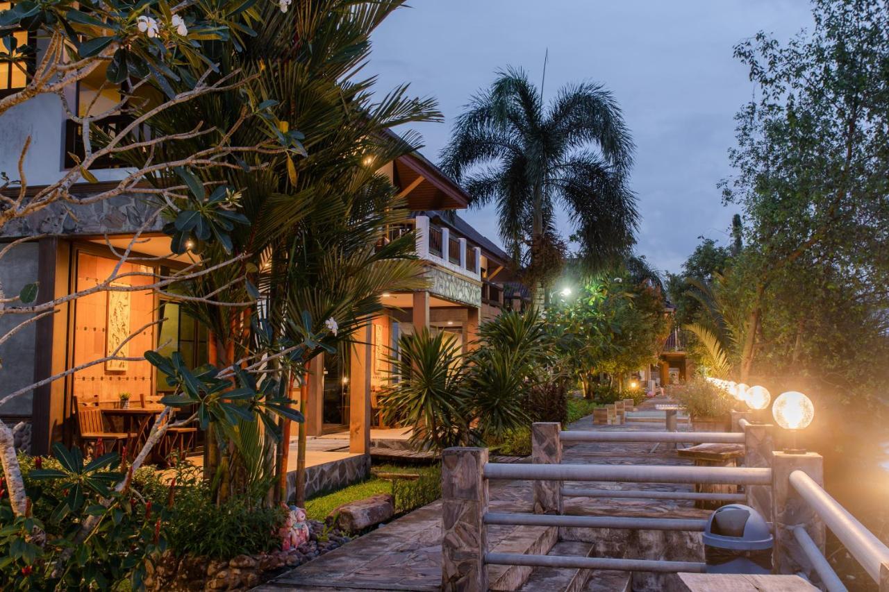 Baanrimnam Resort Трат Екстер'єр фото